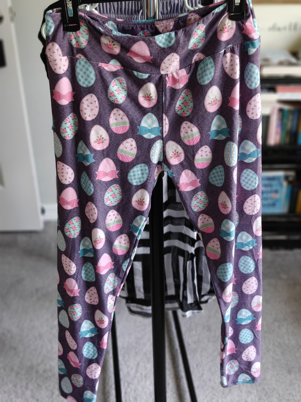 Amelia Rose Easter Legging